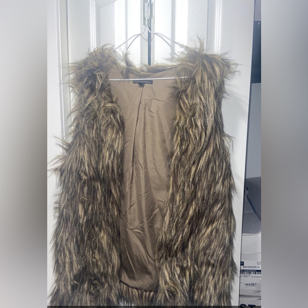 Woman vest